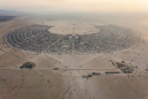 burning.man.2013.aerial.photo.by.produncan.rawlinson.-.duncan.co.-.@thelastminute